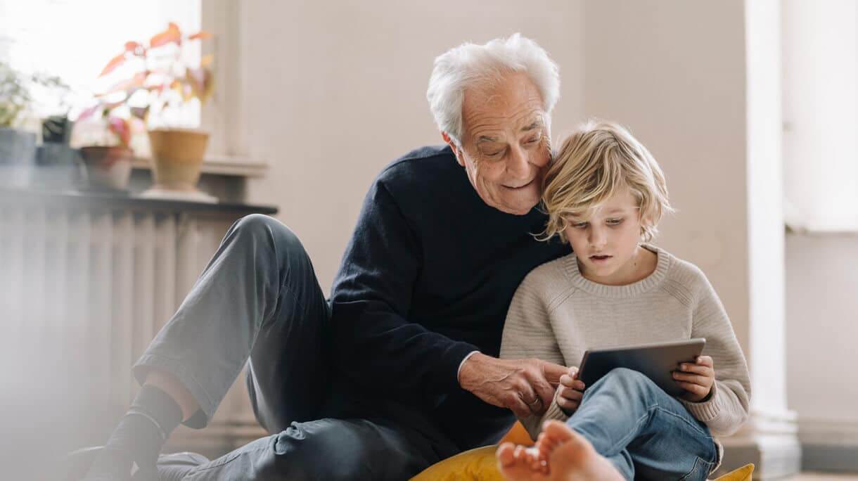 TECNOLOGIA NA MATURIDADE: COMO LIDAR COM AS NOVIDADES + DICAS DE APPS