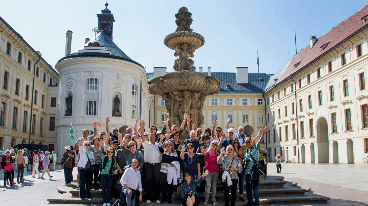 COMO É VIAJAR EM GRUPO COM A DONATO PELA PRIMEIRA VEZ?