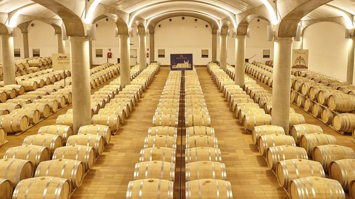 UM ENCONTRO COM O PURO SABOR DO VINHO SICILIANO