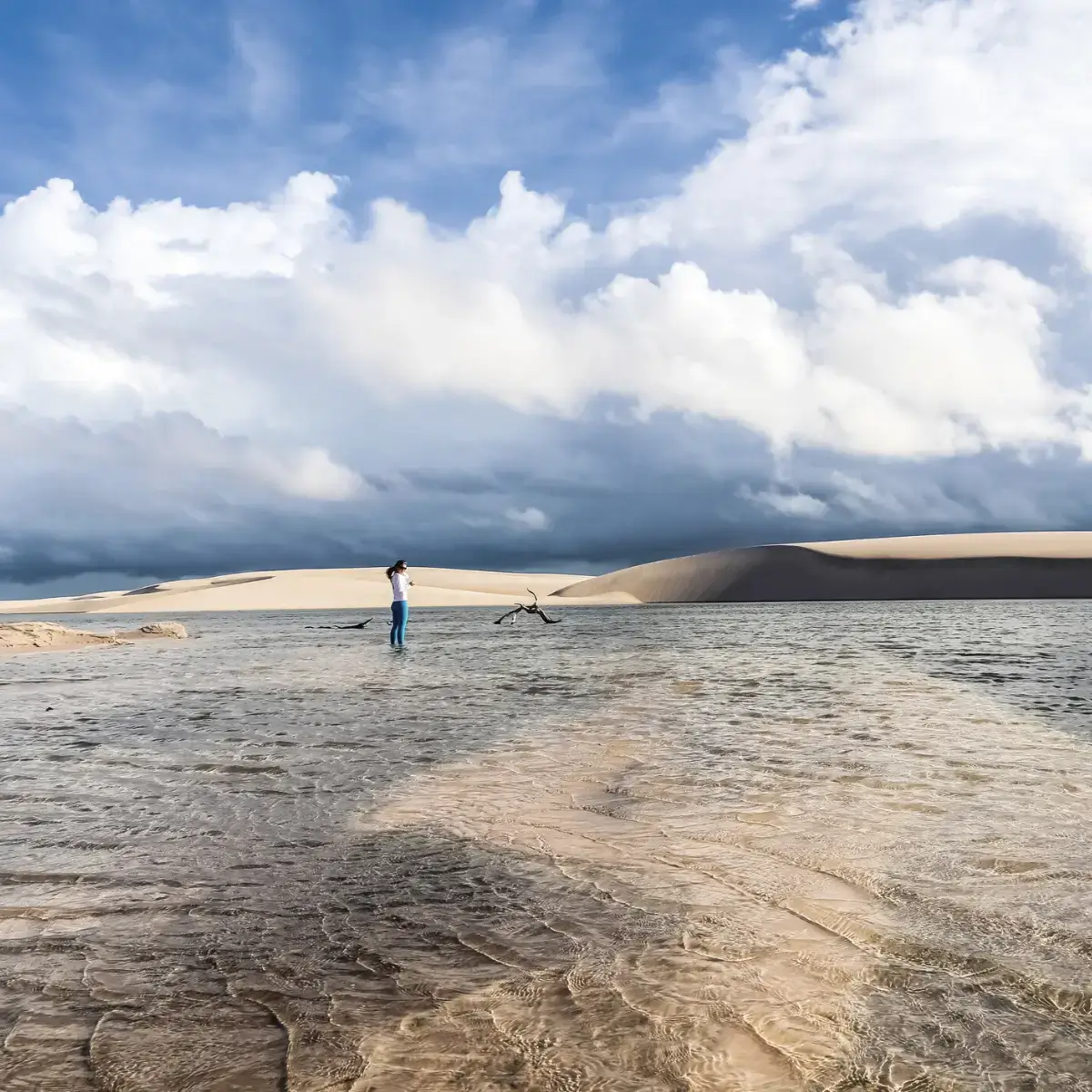 Nos Lençóis Maranhenses, a proteção solar é indispensável