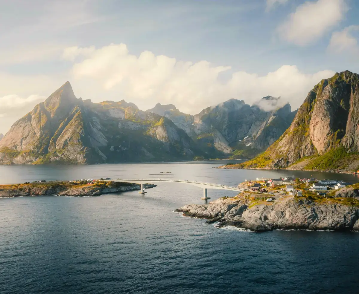 Fenômeno Sol da Meia-Noite na Escandinávia